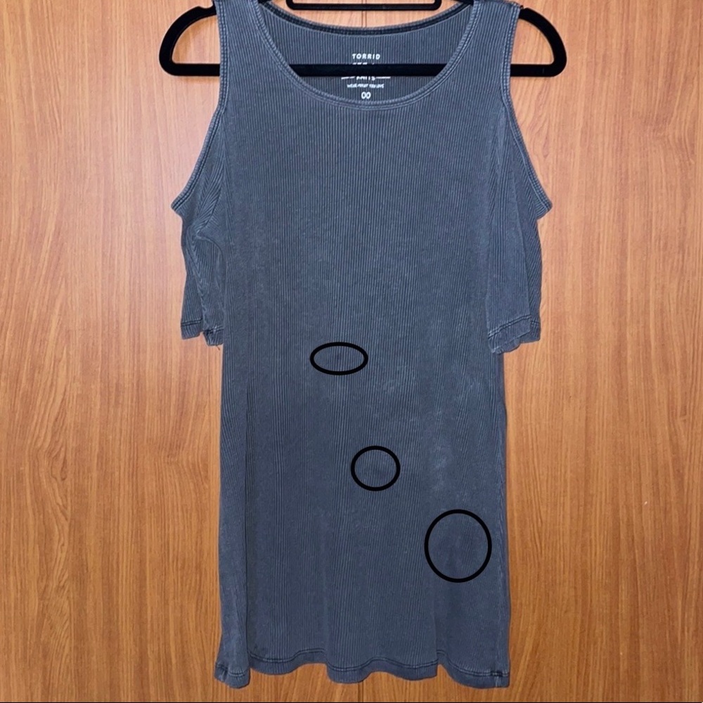 Torrid Ribbed Cold Shoulder Top - Grey - Size M/L - Picture 2 of 11